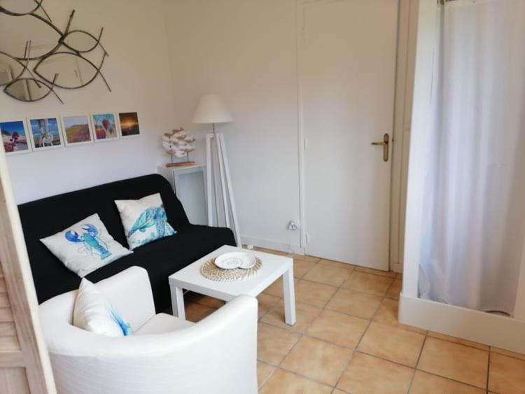 Le Petit Logis De Barneville Plage Wc Exterieur Luaran gambar